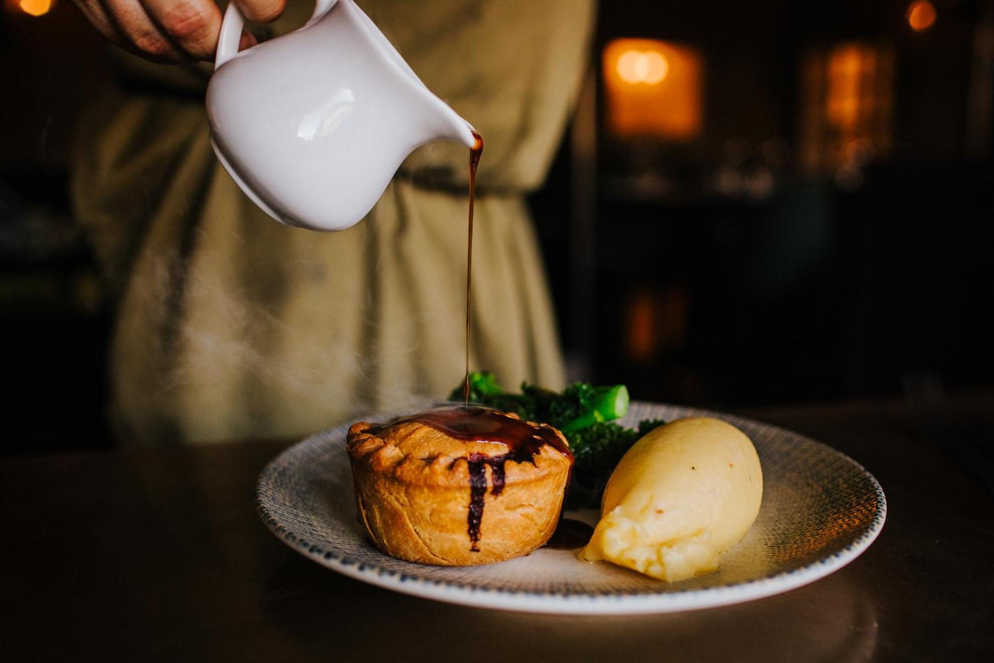The Devil'S Punchbowl Hotel Hindhead Ngoại thất bức ảnh